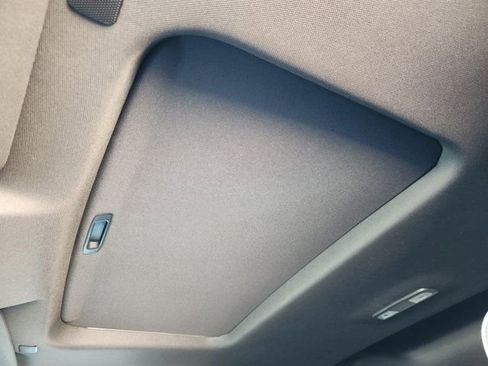 Used 2025 Chevrolet Silverado 2500 ZR2 w/ Technology Package image 28