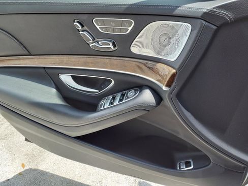 Used 2017 Mercedes-Benz S 550 4MATIC Sedan image 8