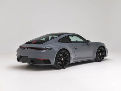 Used 2024 Porsche 911 Carrera w/ Premium Package image 3