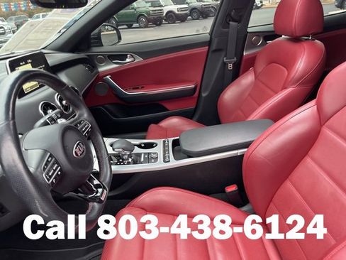 Used 2020 Kia Stinger GT2 image 9