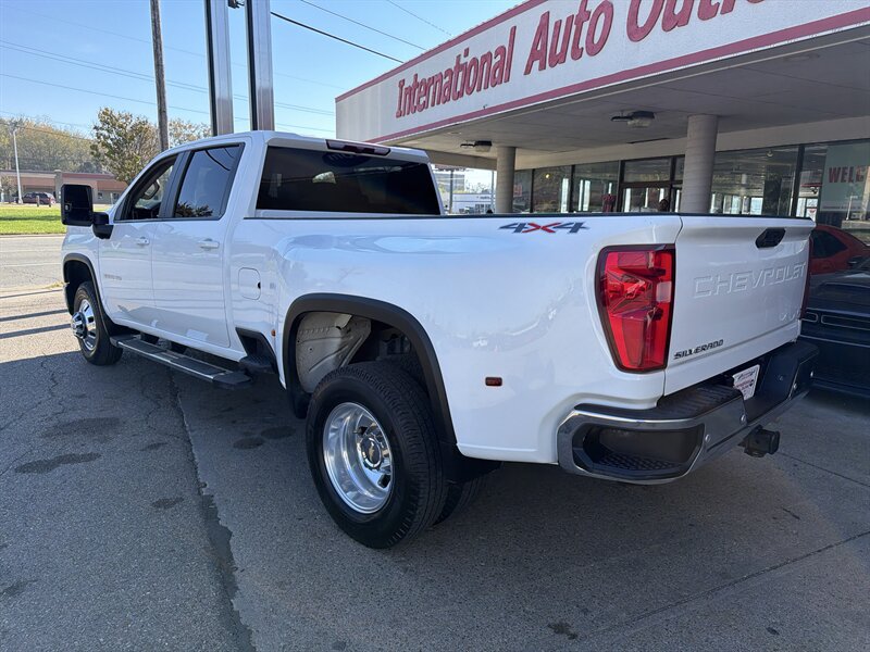 Used 2025 Chevrolet Silverado 3500 LT w/ Safety Package AWD/4WD image 8