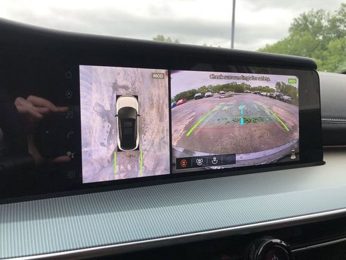 Certified 2025 Nissan Murano SL image 28