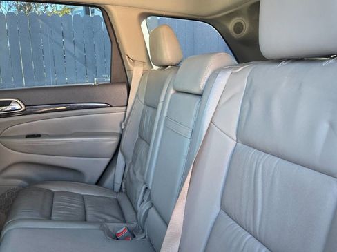 Used 2012 Jeep Grand Cherokee Laredo image 10