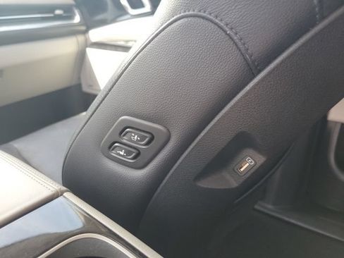 Certified 2022 Kia Carnival SX Prestige FWD image 22