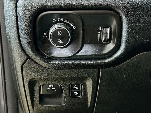Used 2021 RAM 1500 Big Horn AWD/4WD image 10
