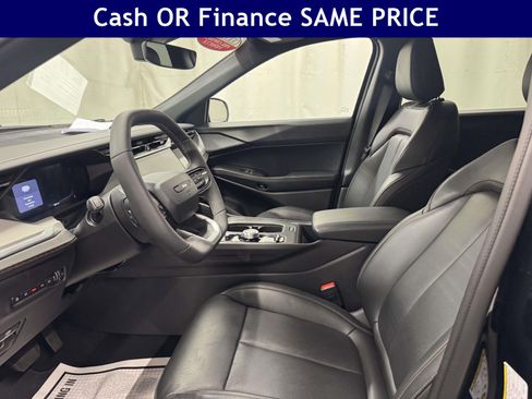 Used 2026 Jeep Cherokee Limited AWD/4WD image 16