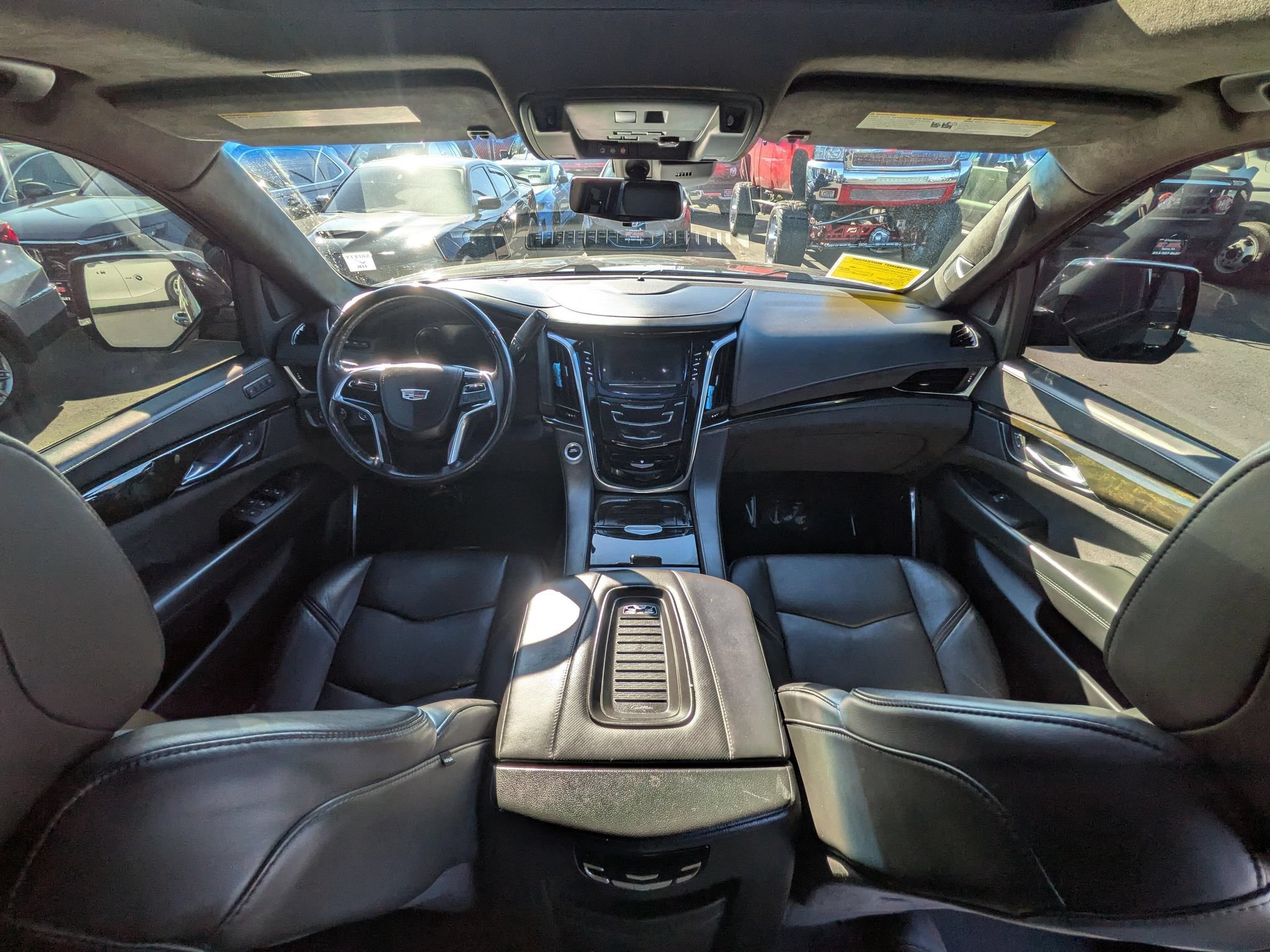 Used 2019 Cadillac Escalade Platinum AWD/4WD image 10