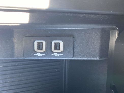 Used 2019 Ford F150 XLT w/ Equipment Group 302A Luxury AWD/4WD image 26