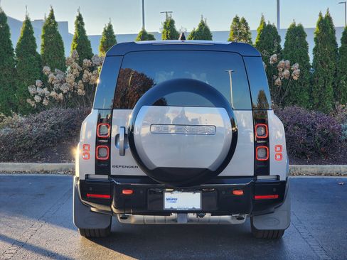 Used 2024 Land Rover Defender 130 X image 8