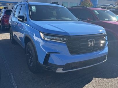 New 2025 Honda Pilot TrailSport