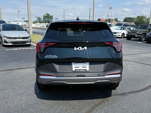 New 2026 Kia Sportage EX image 4