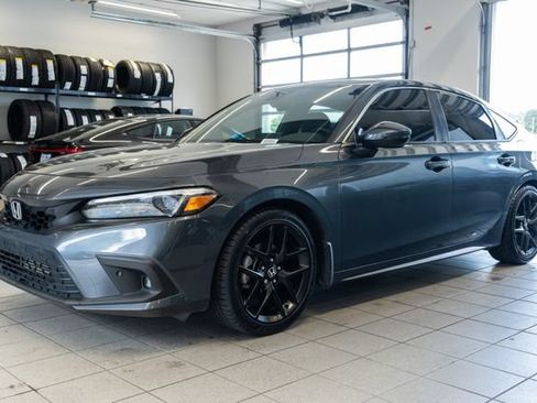 Used 2022 Honda Civic Sport Touring image 3