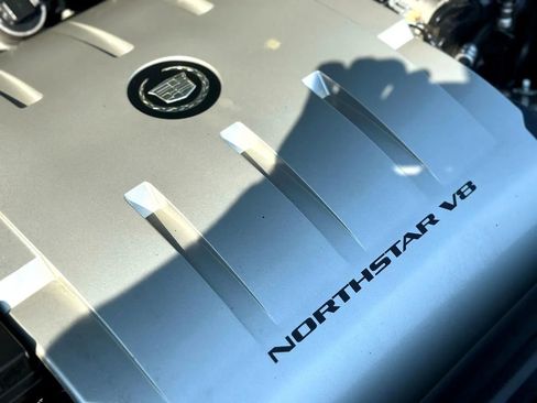 Used 2006 Cadillac DTS w/ Sun And Sound Package image 24