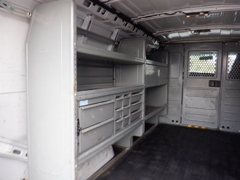 Used 2020 Chevrolet Express 2500 w/ Communications Package RWD image 8