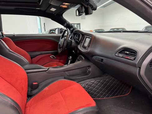 Used 2020 Dodge Challenger R/T Scat Pack RWD image 21