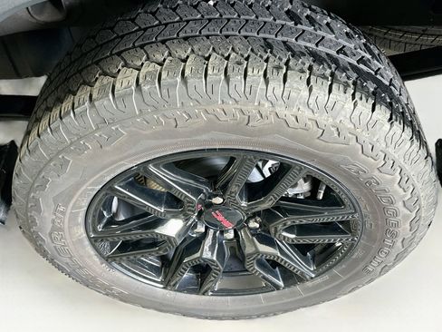 Used 2025 GMC Sierra 1500 Elevation AWD/4WD image 11