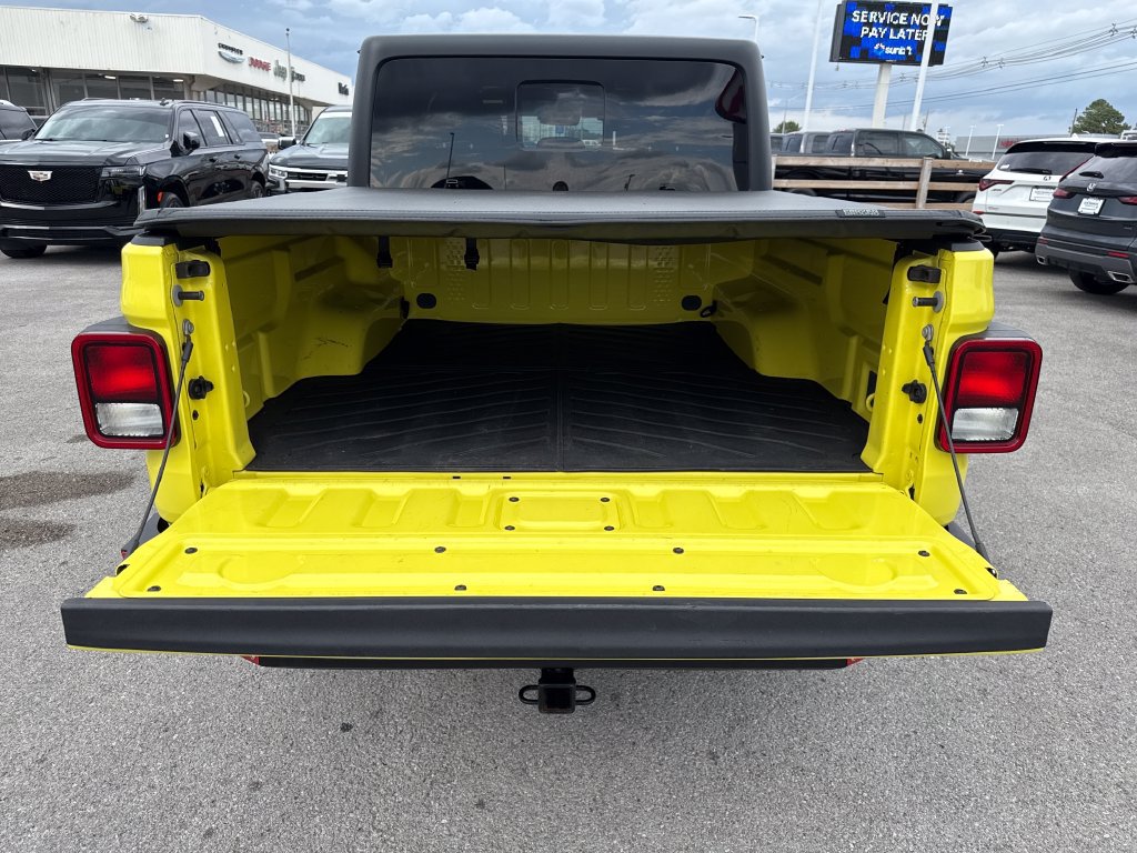 Used 2023 Jeep Gladiator Overland AWD/4WD image 9