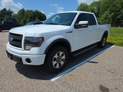 Used 2014 Ford F150 FX4 w/ Equipment Group 402A Luxury AWD/4WD image 4