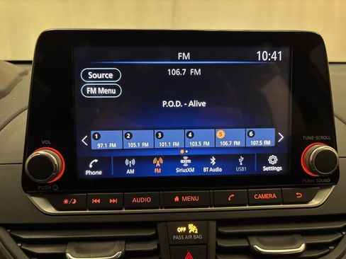 Used 2023 Nissan Altima 2.5 SV image 17