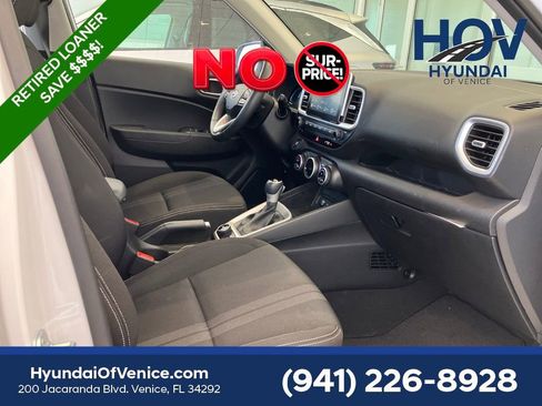 Used 2026 Hyundai Venue SEL FWD image 8