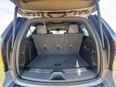 Used 2022 Chevrolet Tahoe RST w/ Luxury Package image 17