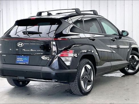 Certified 2024 Hyundai Kona SEL FWD image 12
