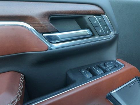 Used 2024 GMC Sierra 2500 Denali Ultimate image 14