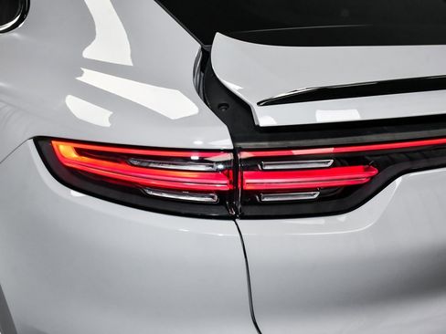 Used 2022 Porsche Cayenne GTS image 93