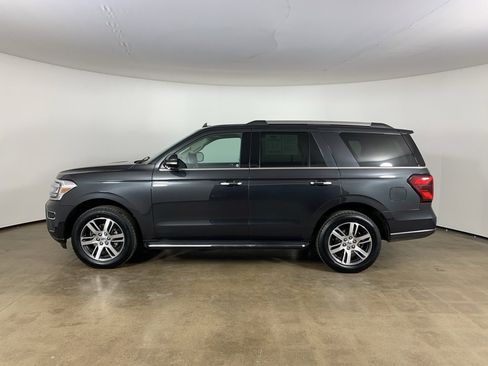 Used 2023 Ford Expedition Limited image 18