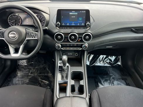 Used 2025 Nissan Sentra SV FWD image 4