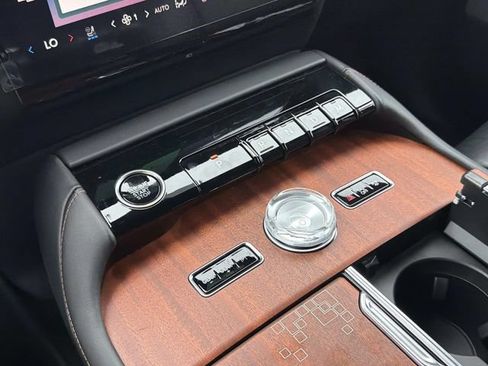 New 2026 Lincoln Navigator L Black Label AWD/4WD image 30