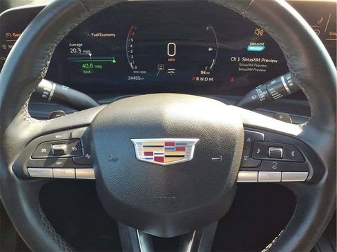 Used 2025 Cadillac XT4 Premium Luxury image 14