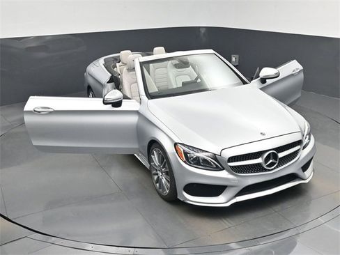 Used 2018 Mercedes-Benz C 300 Cabriolet image 42