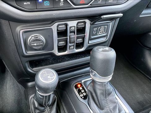 Certified 2025 Jeep Wrangler Unlimited Sahara w/ Safety Group image 12