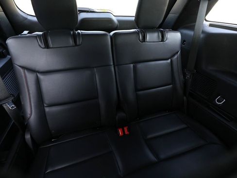 Used 2025 Ford Explorer ST-Line w/ ST-Line Street Pack AWD/4WD image 25