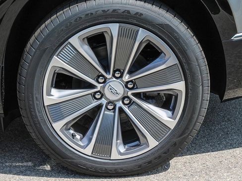 Used 2026 Cadillac Vistiq Luxury image 11