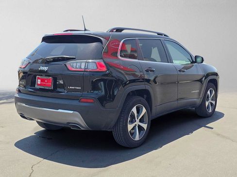 Used 2022 Jeep Cherokee Limited AWD/4WD image 3