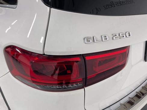 Certified 2023 Mercedes-Benz GLB 250 4MATIC image 14