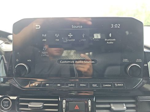 Used 2023 Nissan Pathfinder SL w/ SL Premium Package FWD image 27