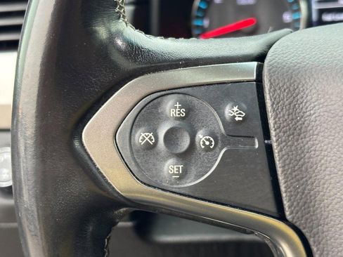 Used 2019 Chevrolet Suburban LT image 19