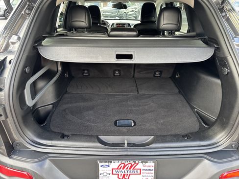 Used 2015 Jeep Cherokee Limited AWD/4WD image 29