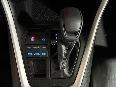 Certified 2022 Toyota RAV4 XLE image 16