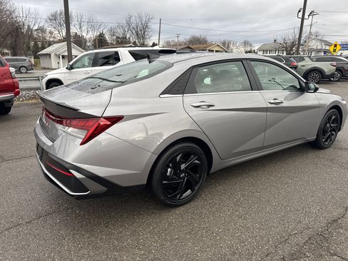 New 2026 Hyundai Elantra SEL Sport Premium image 3