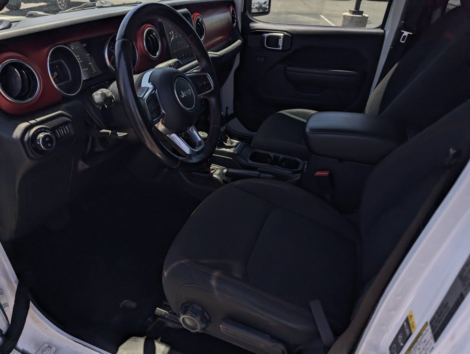 Used 2022 Jeep Gladiator Rubicon w/ LED Lighting Group AWD/4WD image 9