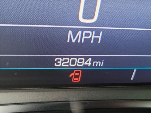 Used 2023 GMC Terrain SLE w/ Driver Convenience Package FWD image 26