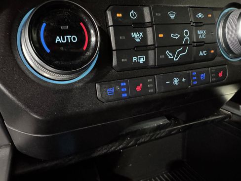 Used 2019 Ford F250 Platinum w/ Platinum Ultimate Package AWD/4WD image 30