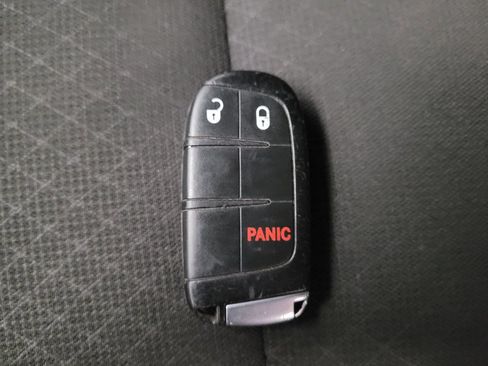 Used 2021 Jeep Grand Cherokee Laredo RWD image 32