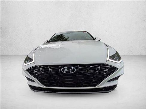 Used 2020 Hyundai Sonata SEL w/ Premium + Sunroof Package FWD image 2