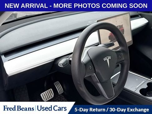 Used 2022 Tesla Model Y Performance image 8