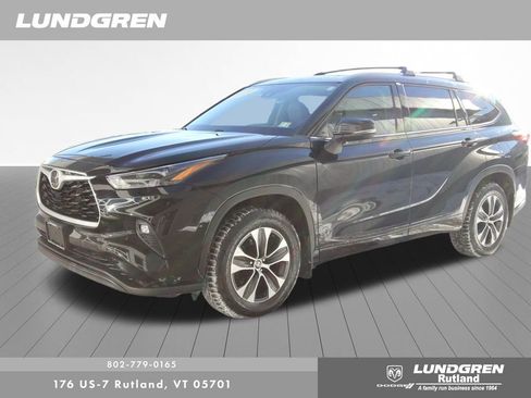 Used 2022 Toyota Highlander XLE image 42
